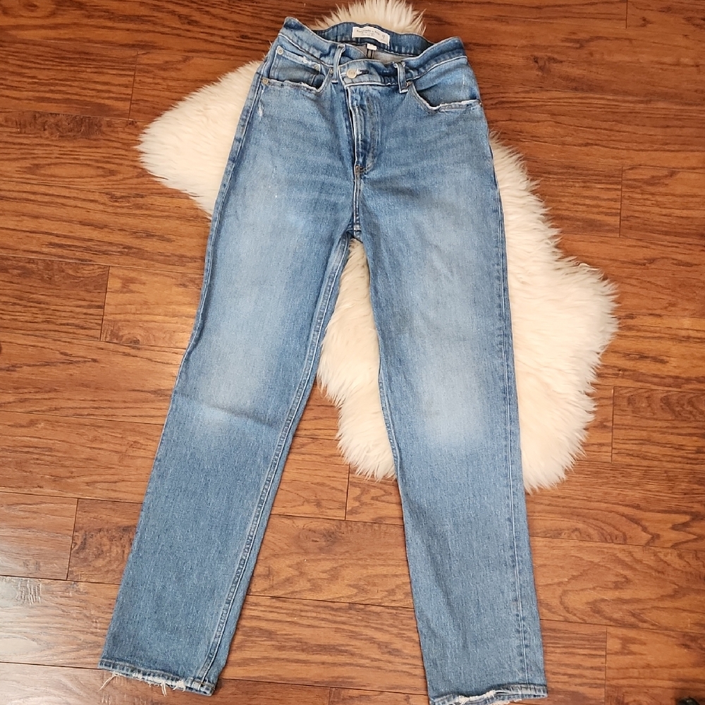 Abercrombie & Fitch 90's Straight Leg Medium Wash Jeans - Picture 1 of 6